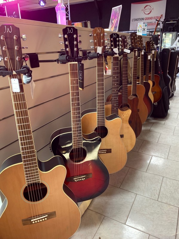 Guitares et Basse disponible en livraison gratuite