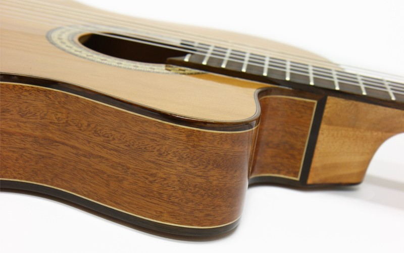 Guitare classique MIGUEL ALMERIA électro-acoustique Classic Premium 10-CFEQ